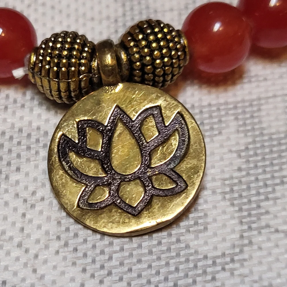 Striking Unakite Carnelian Bead Stretch Bracelet with Lotus Charm - Size 6.5